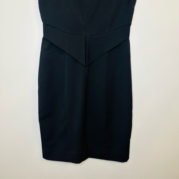 Black Halo Pleated V-Neck Sheath in Black Size‎ 4 - Picture 4 of 7